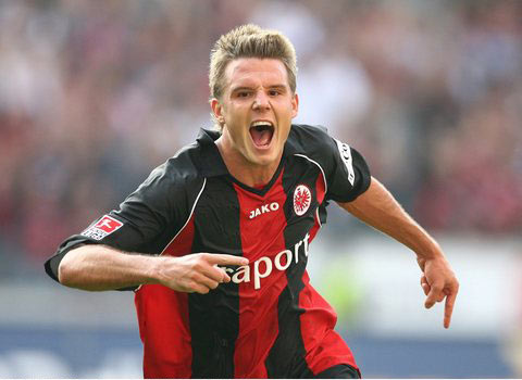 更是对他职 更是对他职